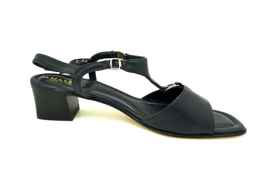 Women Amalfi by Rangoni | Nito Narrow Fitting Sandal